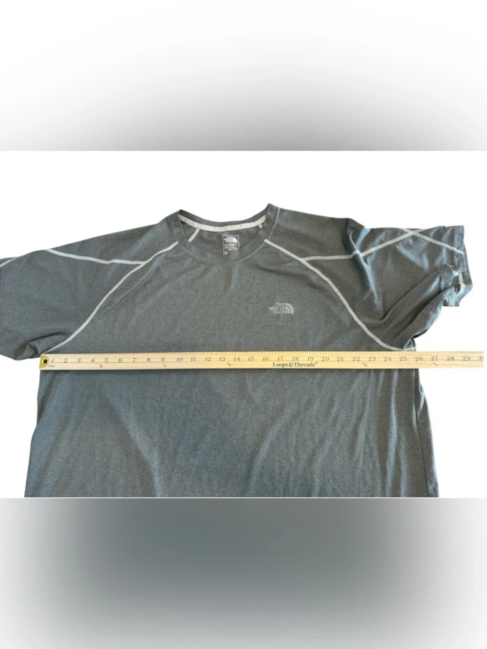 The North Face FlashDry Men’s XXL Gray Performance T-Shirt Short Sleeve